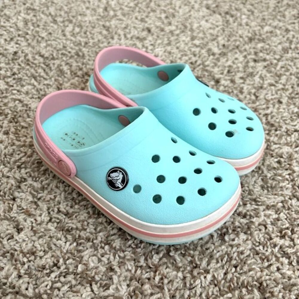 Size 9 / Toddler Girl Crocs Sandals